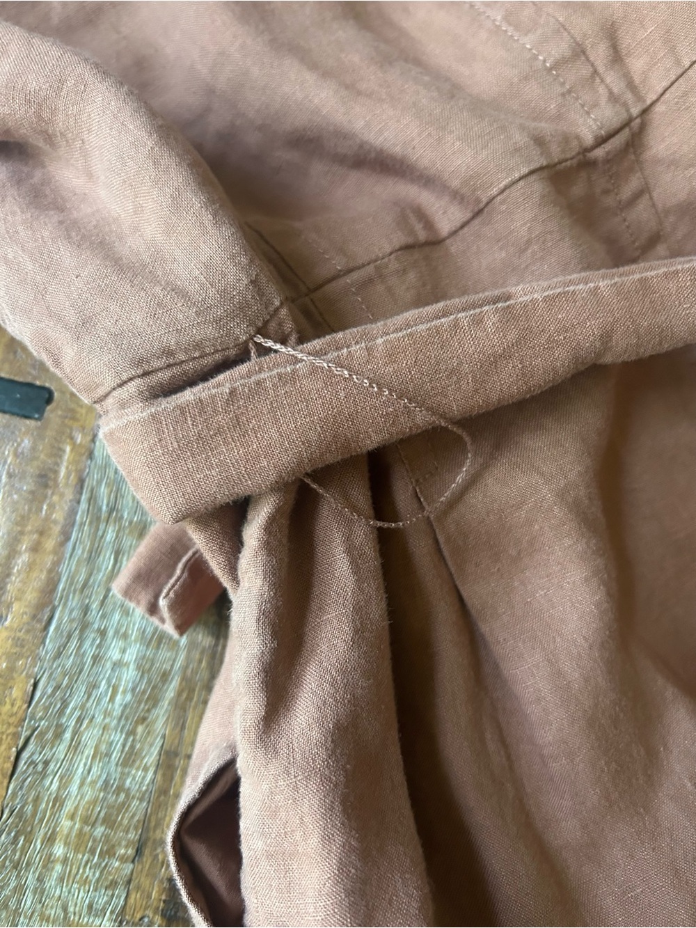 EVERLANE-The wrap jumpsuit in linen. Carob Brown. - Picture 10 of 16